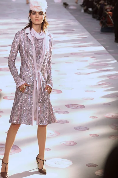 Look 13